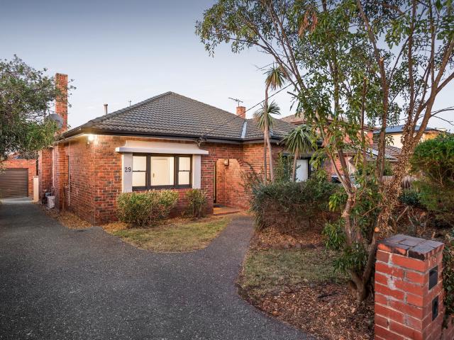 Short term lease only – Comfort and Style in a Prime Lifestyle Position
