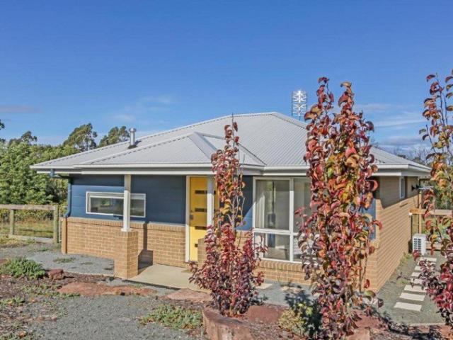 Short Term Lease Fully Furnished Living!