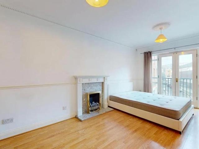 Short Term * London Bridge 3 Bedroom Flat
