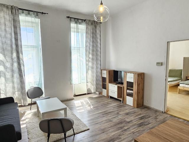 Short term Rental Worker's Apartment Excellently Connected