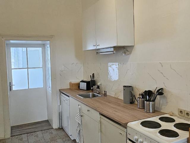 Short term Rental Worker's Apartment Excellently Connected, Vienna Amsterdam Apartments for Rent