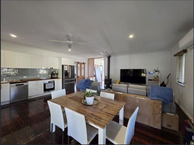 SHORT TERM RENTAL AVAILABLE Furnished or unforunished Beach Side Cottage with Pool