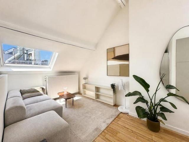 SHORT TERM RENTAL OK Apartment of + 40m² fully renovated
