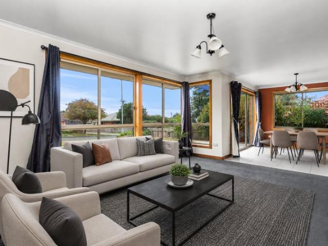 Short Term Rental Opportunity Beaconsfield 3 Month Lease Available