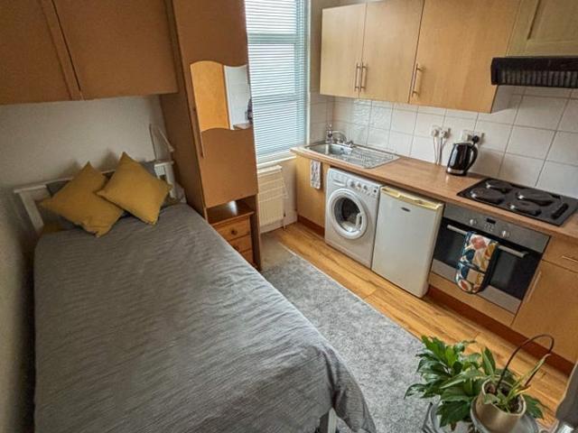 Short Term, Studio Sublet Turnpike Lane