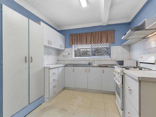 SHORT TERM 8 WEEK LEASE ONLY ALL UTILITIES INCLUDED SUPERB CANNON HILL LOCATION
