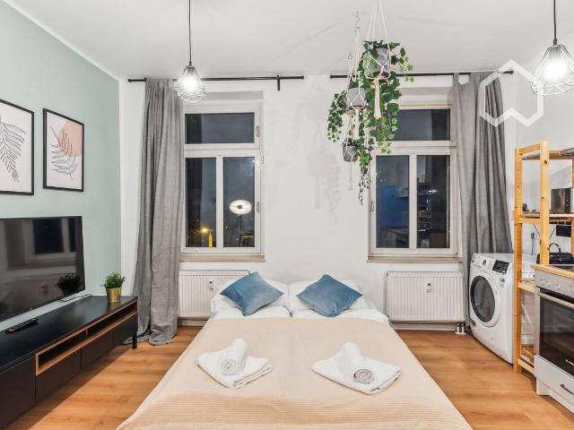 SHORT VACATION IN TUSCANY IT ☆ WASHING MACHINE ☆ DRYER ☆ HIGH SPEED WIFI ☆ FULLY EQUIPPED KITCHEN ☆ DISHWASHER ☆ NETFLIX ☆ SMART TV ☆, Leipzig Amsterdam Apartments for Rent