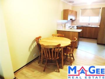 SHORT DRIVE TO AIRPORT * PRIVATE PARKING + GUEST PARKING * ACROSS FROM SHOPPING CENTRE