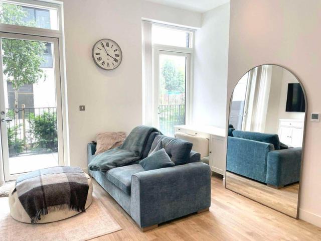SHORT LET* Modern 1 Bed Flat *Bills Included