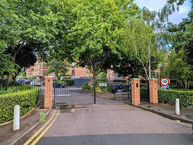 Short Medium Flexi Rent Two Bed Flat. 2 bed flat to rent £2,100 pcm £485 pw