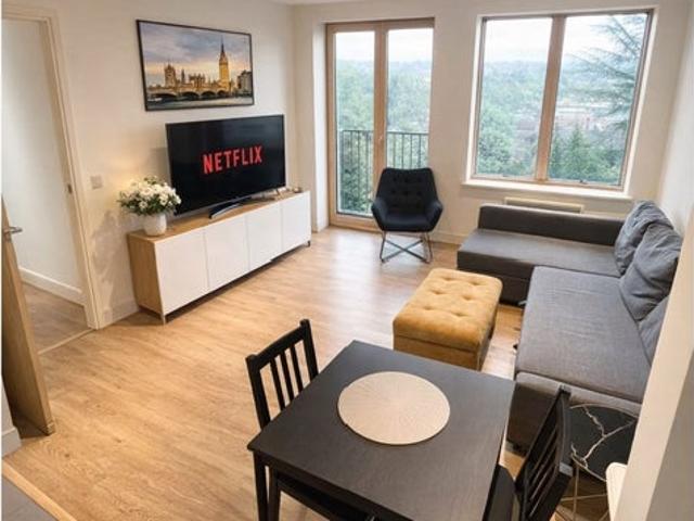 Short Stay Serviced Apartment• 6 people max