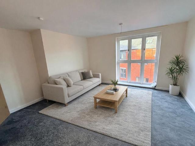 Short Stairs, Nottingham, NG1 2 bed flat to rent £943 pcm £218 pw