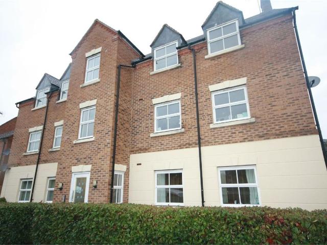 Shaw Gardens, Slough SL3, 2 bed flat to rent, £1,475 pcm | PrimeLocation
