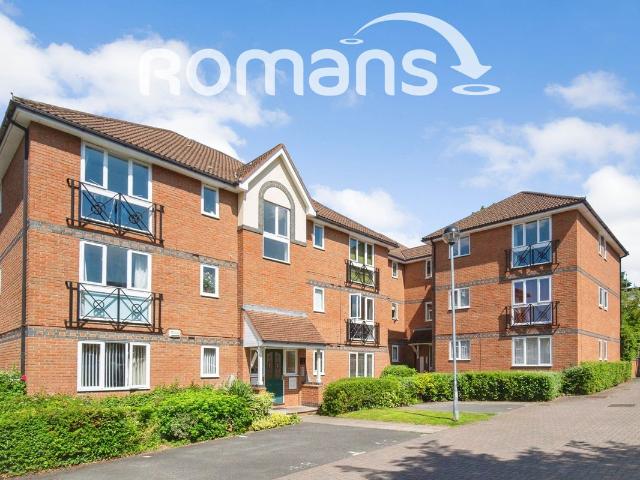 Shaw Park, Crowthorne RG45, 2 bed flat to rent, £1,350 pcm | PrimeLocation
