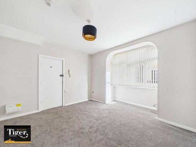 Shaw Road, Blackpool, FY1