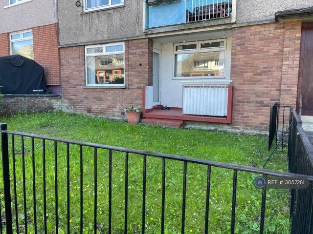Shawlands, Glasgow, G41 2 bed flat to rent £975 pcm £225 pw