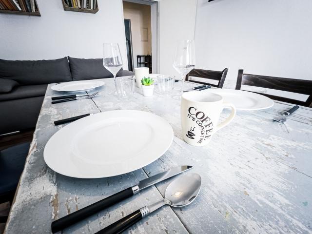 Shabby Chic Apartment ♥ in Reudnitz ★ Central & Quiet ★ Netflix and Prime included, Leipzig Amsterdam Apartments for Rent
