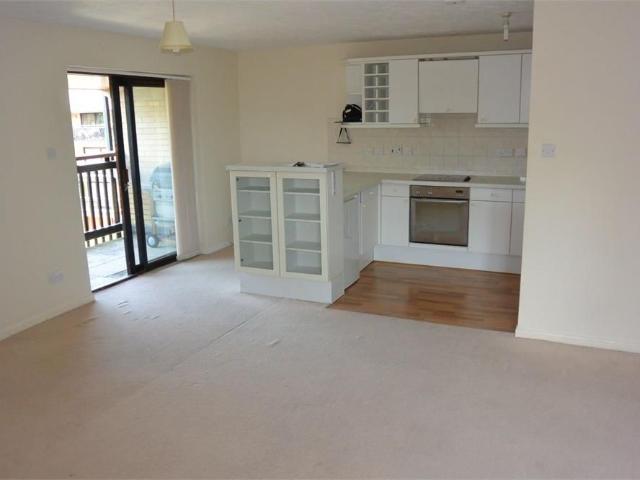 Shackleton Place, Oldbrook, Milton Keynes MK6, 2 bed flat to rent, £1,295 pcm | PrimeLocation