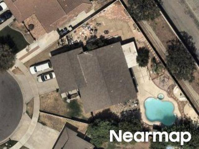 Shade Tree Ln