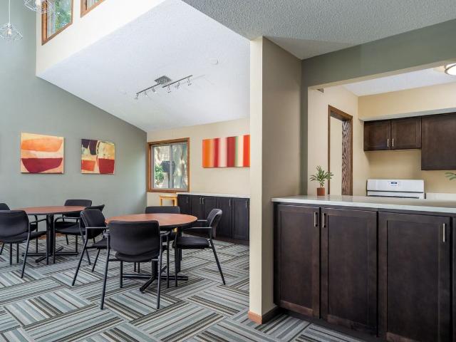 Shadow Green Apartments 3 Bedroom Apartment for Rent at 14247 Valley View Rd, Eden Prairie, MN 55344 Eden Prairie
