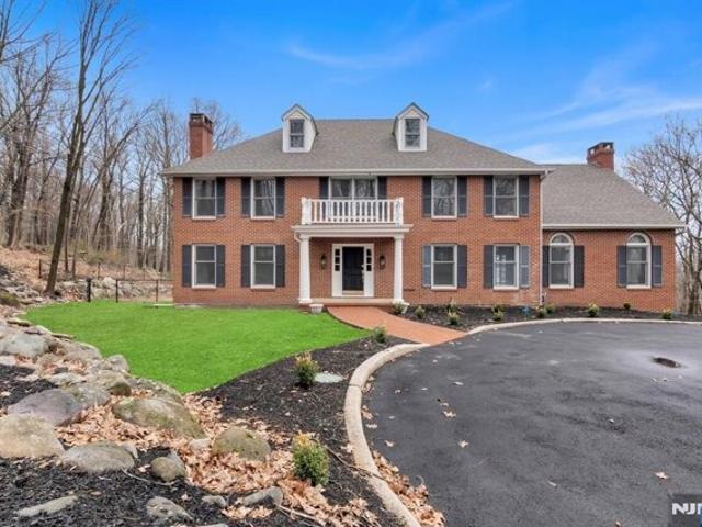 Shadow Ridge Rd, Franklin Lakes, Home For Sale