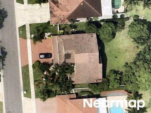 Shadow Tree Ln