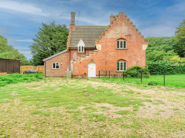 Shadwell, Thetford IP24, 3 bed terraced house to rent, £1,250 pcm | PrimeLocation