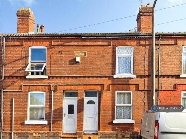 Shadyside, Doncaster, DN4 2 bed terraced house to rent £1,200 pcm £277 pw