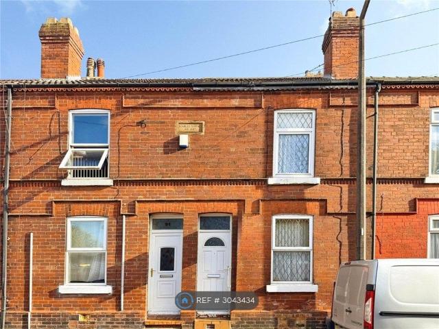 Shadyside, Doncaster DN4, 2 bed terraced house to rent, £1,200 pcm | PrimeLocation