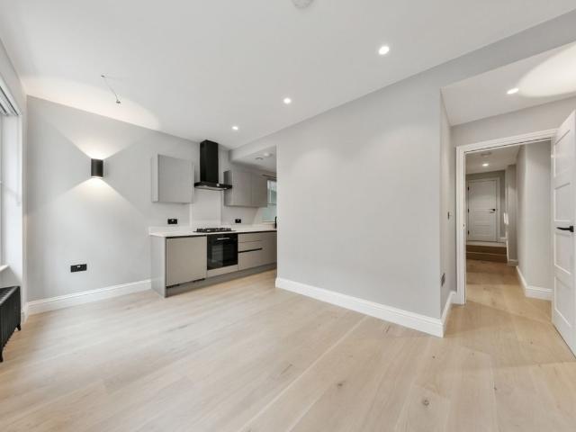 Shaftesbury Avenue, Soho W1D, 1 bed flat to rent, £3,033 pcm | PrimeLocation