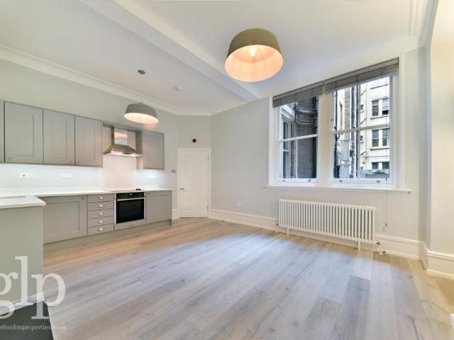 Shaftesbury Avenue, Soho, W1D 2 bed apartment to rent £3,553 pcm £820 pw