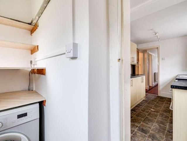 Shaftesbury Avenue, Vicars Cross, CH3