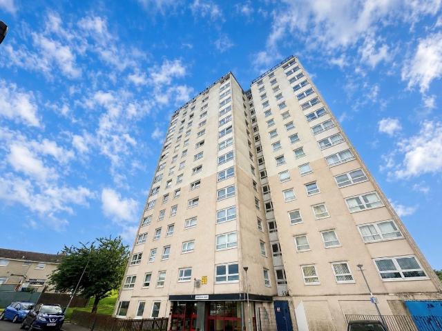 Shaftesbury Court, Glasgow G74, 2 bed flat to rent, £725 pcm | PrimeLocation