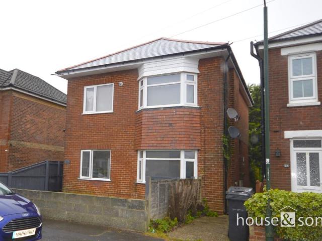 Shaftesbury Road, Charminster 2 bed flat to rent £1,250 pcm £288 pw