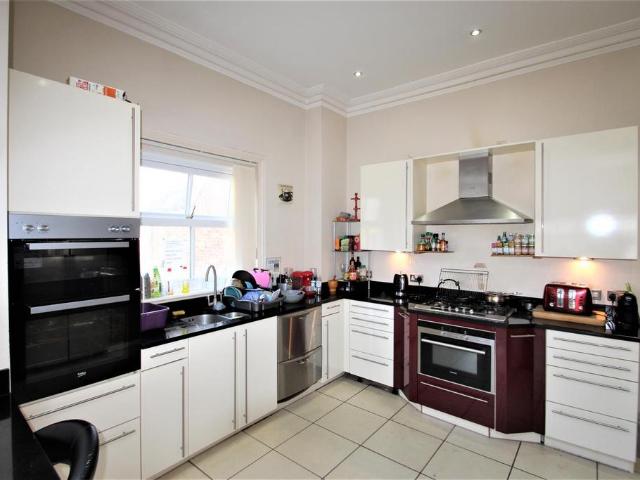 Shaftesbury Road, Southsea 1 bed in a house share to rent £750 pcm £173 pw