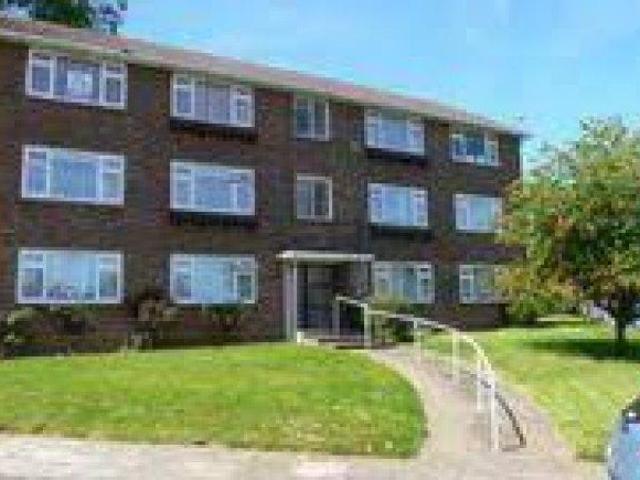 Shaftesbury Road 3 bed flat to rent £1,497 pcm £345 pw