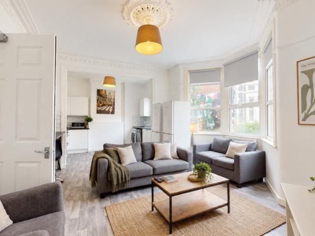 Shaftsbury Avenue, Bristol BS6 1 bed in a house share to rent £867 pcm £200 pw