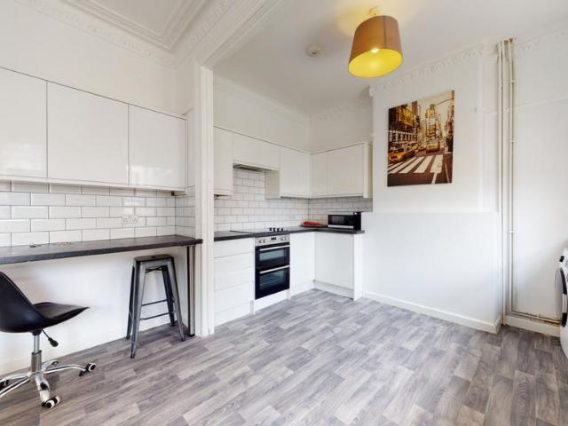 Shaftsbury Avenue, Bristol BS6 1 bed in a house share to rent £867 pcm £200 pw