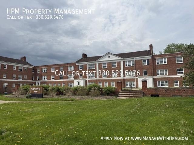 Shaker Heights One Bedroom!