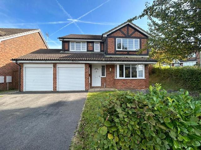 Shakespeare Way, Warfield, Bracknell. 4 bed detached house to rent £2,650 pcm £612 pw