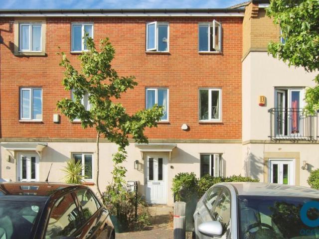 Shakespeare Avenue, Bristol BS7 4 bed townhouse to rent £2,600 pcm £600 pw