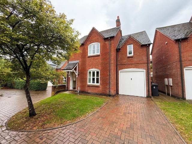 Shakespeare Meadows, Repton, DE65 5 bed detached house to rent £1,700 pcm £392 pw