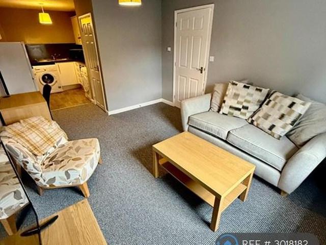 Shakespeare Mews, Lincoln, LN5 2 bed flat to rent £1,440 pcm £332 pw