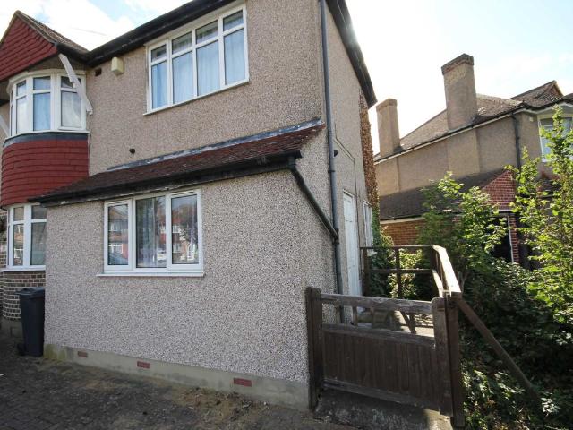 Shaldon Drive, Morden SM4, Studio to rent, £1,300 pcm | PrimeLocation