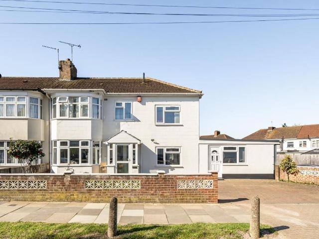 Shaldon Road, Edgware HA8, 6 bed property to rent, £3,600 pcm | PrimeLocation