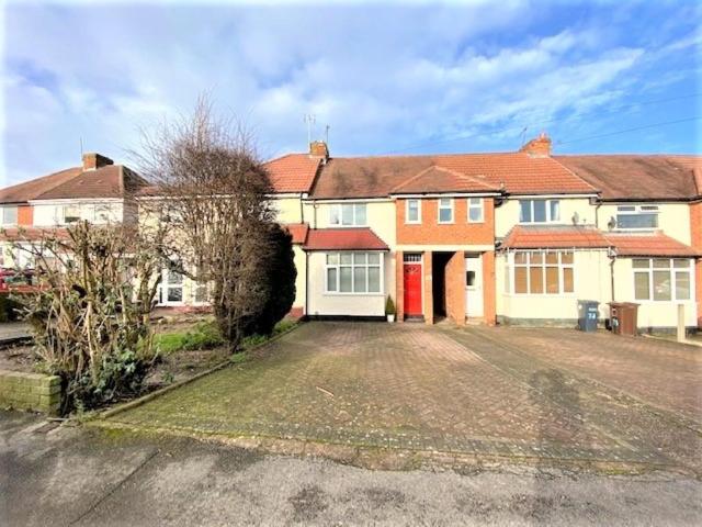 Shalford Road, Olton, Solihull 3 bed terraced house to rent £1,250 pcm £288 pw
