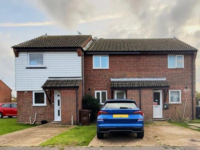 Shalfleet Close, Eastbourne BN23, 2 bed terraced house to rent, £1,200 pcm | PrimeLocation
