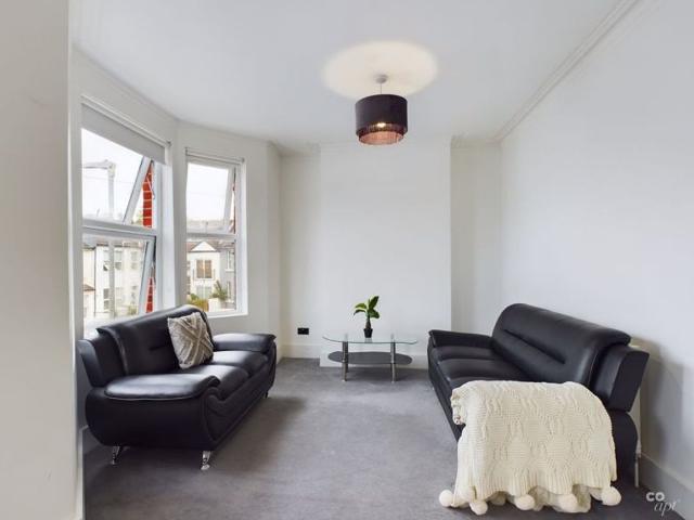Shanklin Road, Brighton BN2, 2 bed flat to rent, £1,760 pcm | PrimeLocation