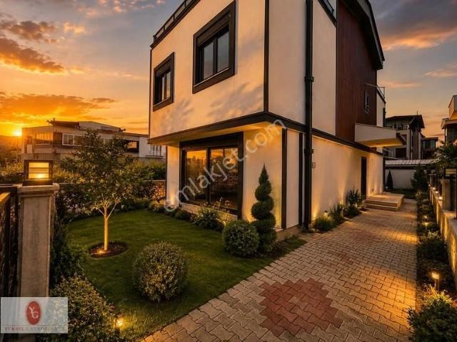 彡yüksel'den Hamidiyede彡 Geniş Bahçe Kullanımıyla 3+1 Lüks Villa