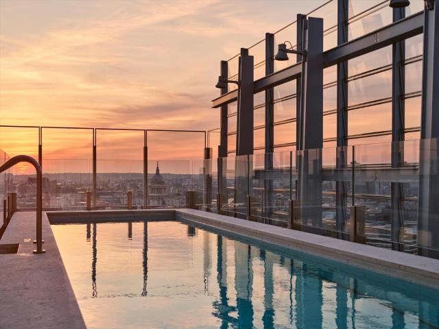 Shard Place, London Bridge Street. 2 bed flat to rent £5,525 pcm £1,275 pw